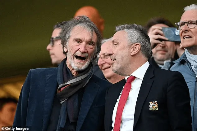 曼联24-25财年亏损1亿英镑，总债务超10亿英镑+股价大幅下跌