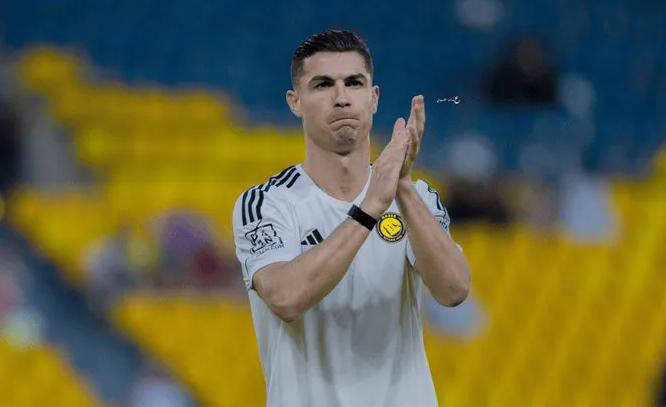 C罗考虑重返欧洲，世俱杯对决梅西或成关键